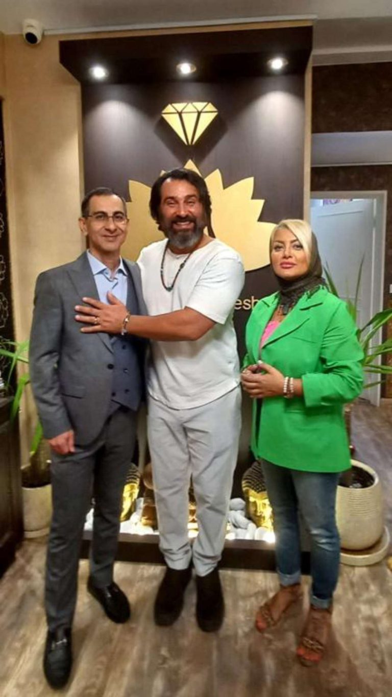 سلبریتی ها در معبد آرامش