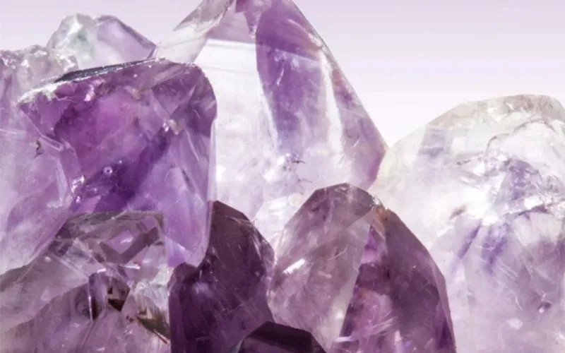 آمیتیست چیست؟ 1 آمیتیست چیست؟