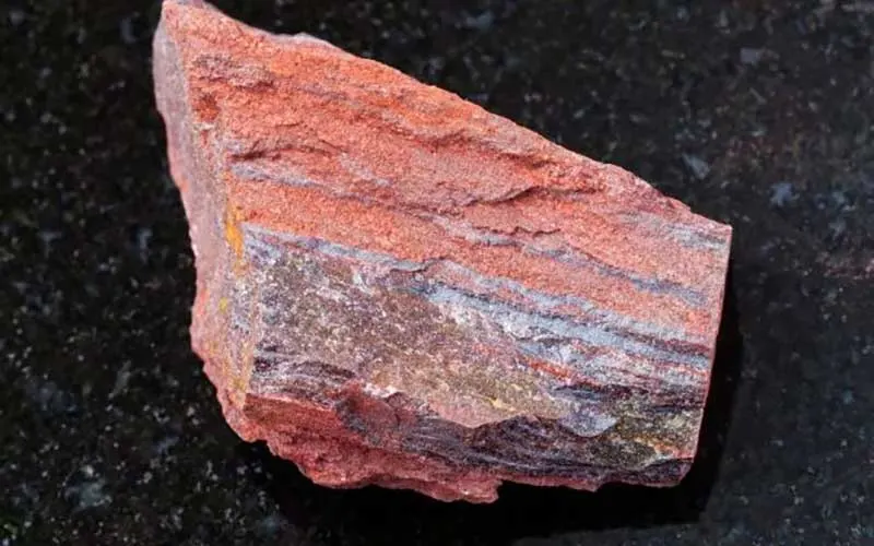 سنگ هماتیت چیست؟ همه چیز درباره ویژگی ها و کاربردهای آن 1 سنگ هماتیت چیست