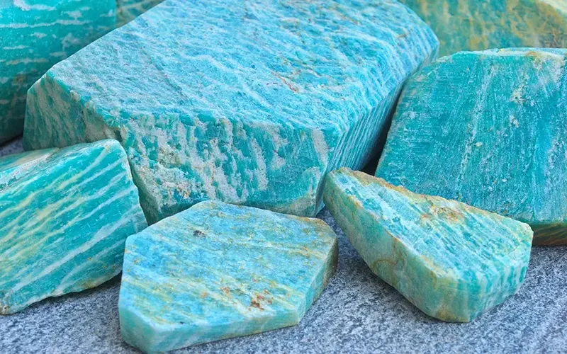 خواص سنگ آمازونیت