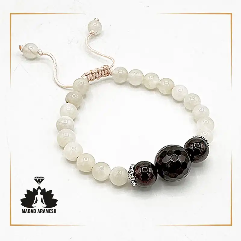 خرید دستبند قدرتمند ترکیبی موناستون و گارنت با خرجکار نقره خرید دستبند قدرتمند ترکیبی موناستون و گارنت با خرجکار نقره